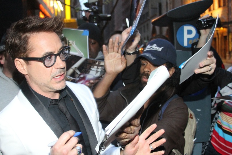 Robert Downey Jr Surprises Teen Fans In New York At Special Screening Of Iron Man 3 Lainey