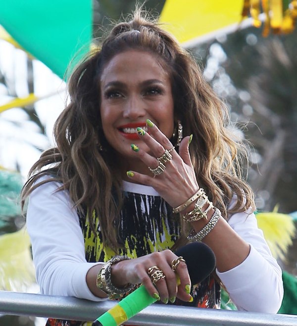 Jennifer Lopezs World Cup HairLainey Gossip Entertai