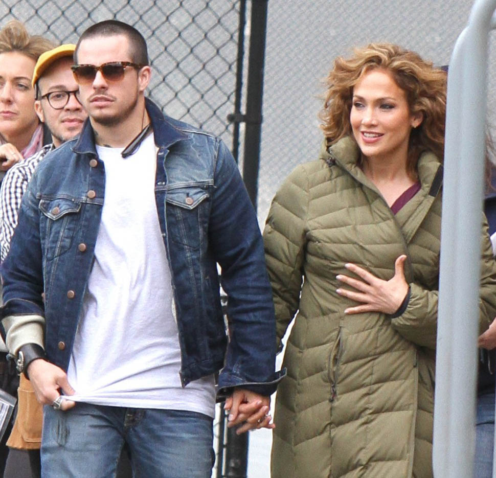 Jennifer Lopez Holds Hands With Casper Smart On The Set Of Shades