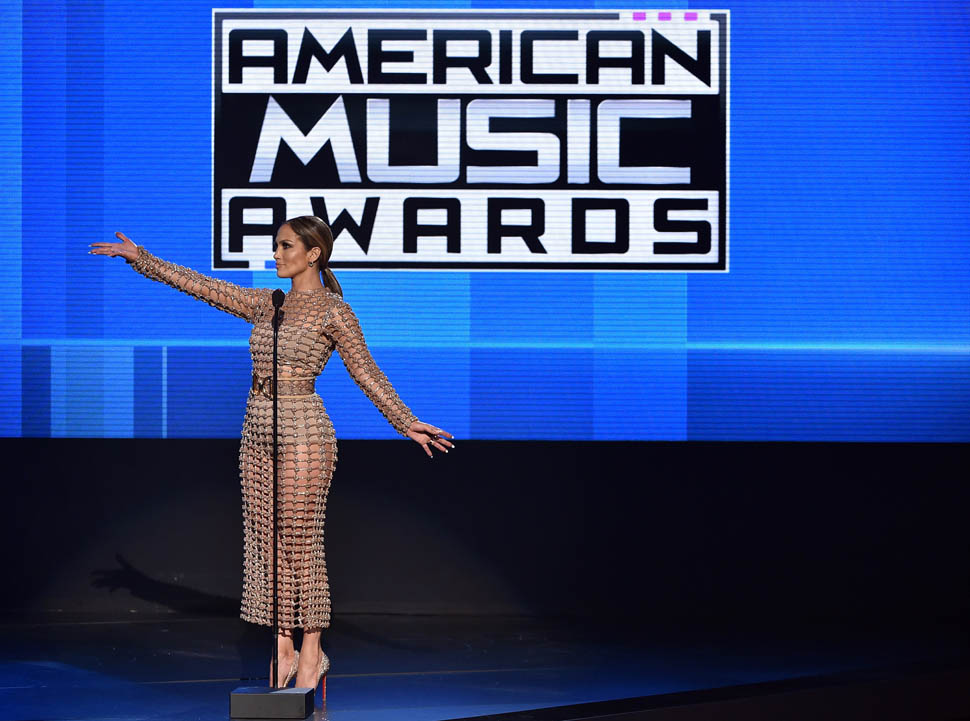 Jennifer Lopez Hosts The 2015 American Music Awards Lainey Gossip Entertainment Update