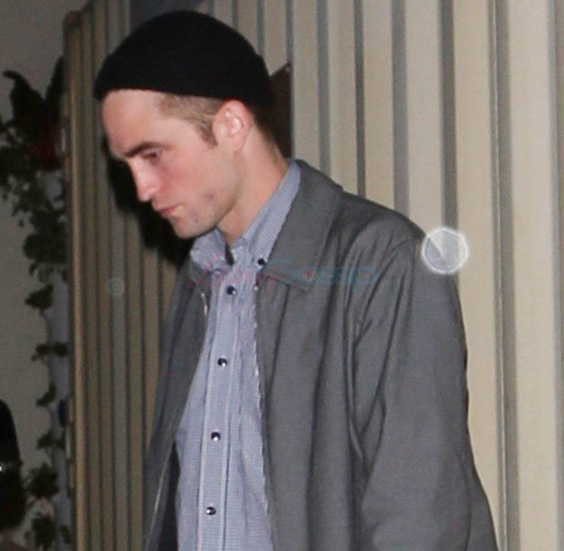 Robert Pattinson gossip, latest news, photos, and video.1100 x 1075