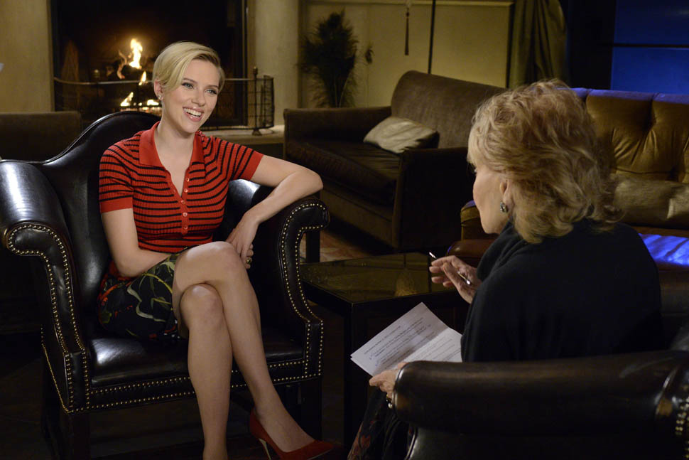 Scarlett Johansson With Barbara Walters 10 Most Fascinating People Of 2014 And With Romain