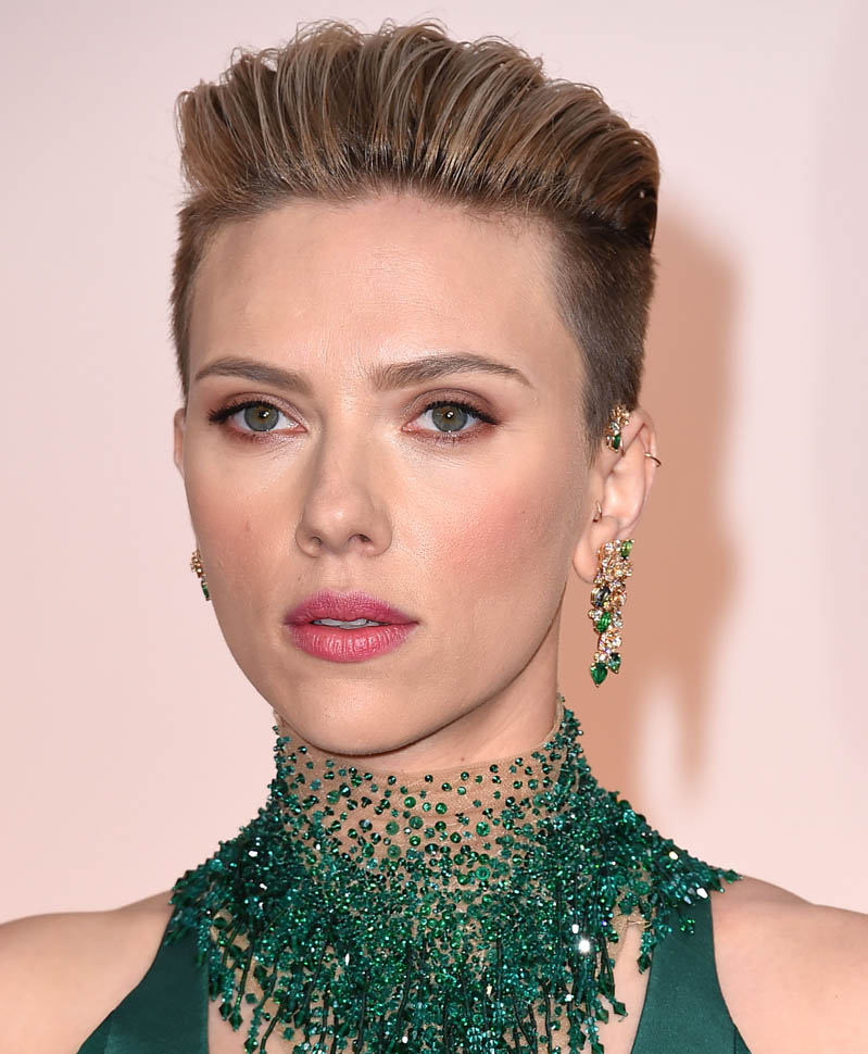 Scarlett Johansson Is Laineys Best Dress