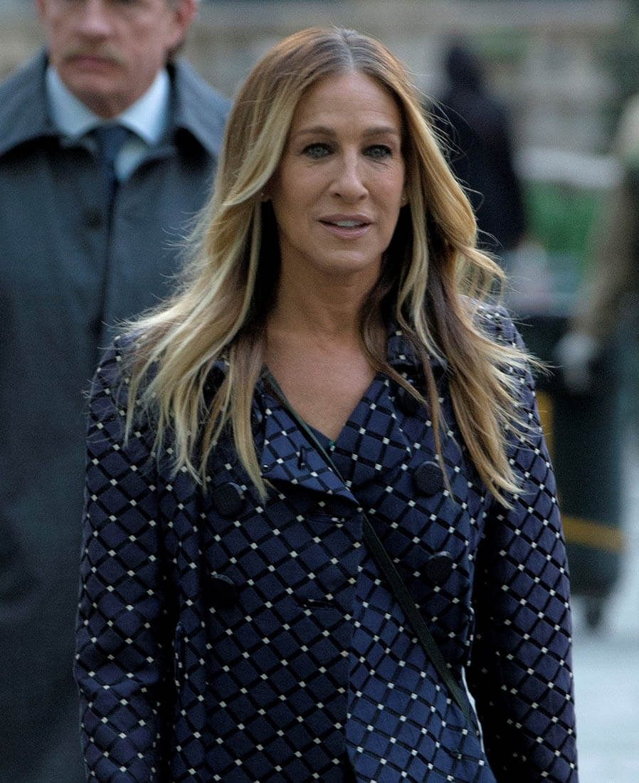 Sarah Jessica Parker narrates VOGUE's history of fashion videos