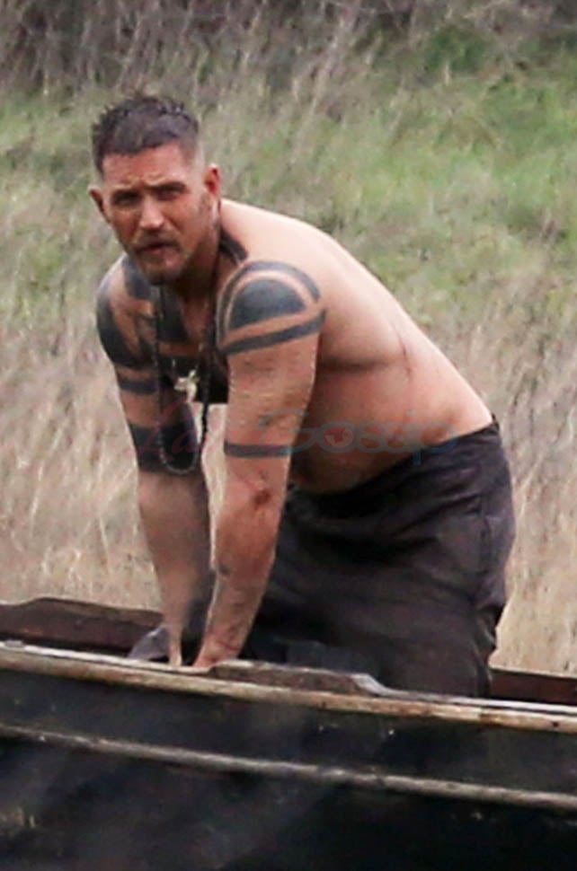 Tom Hardy Naked On The Set Of Taboo Lainey Gossip Entertainment Update