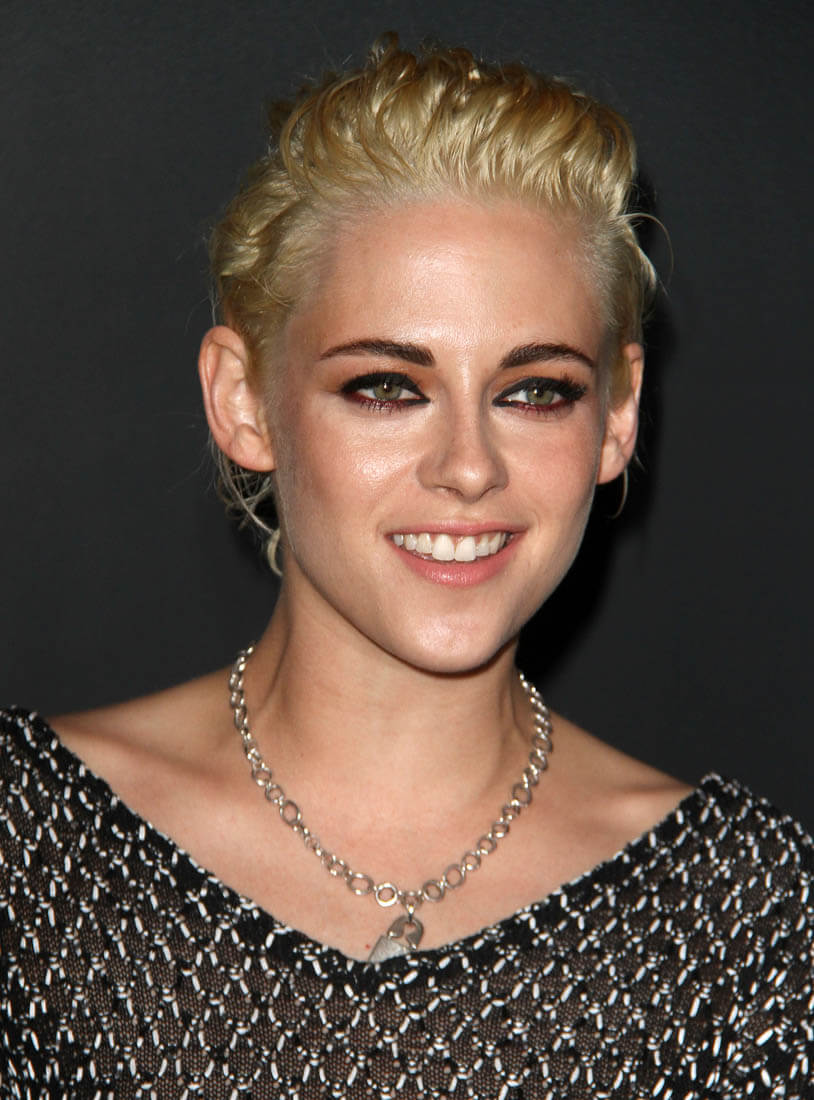 Kristen Stewart attends Chanel Dinner Celebrating N 5 L39;Eau at the