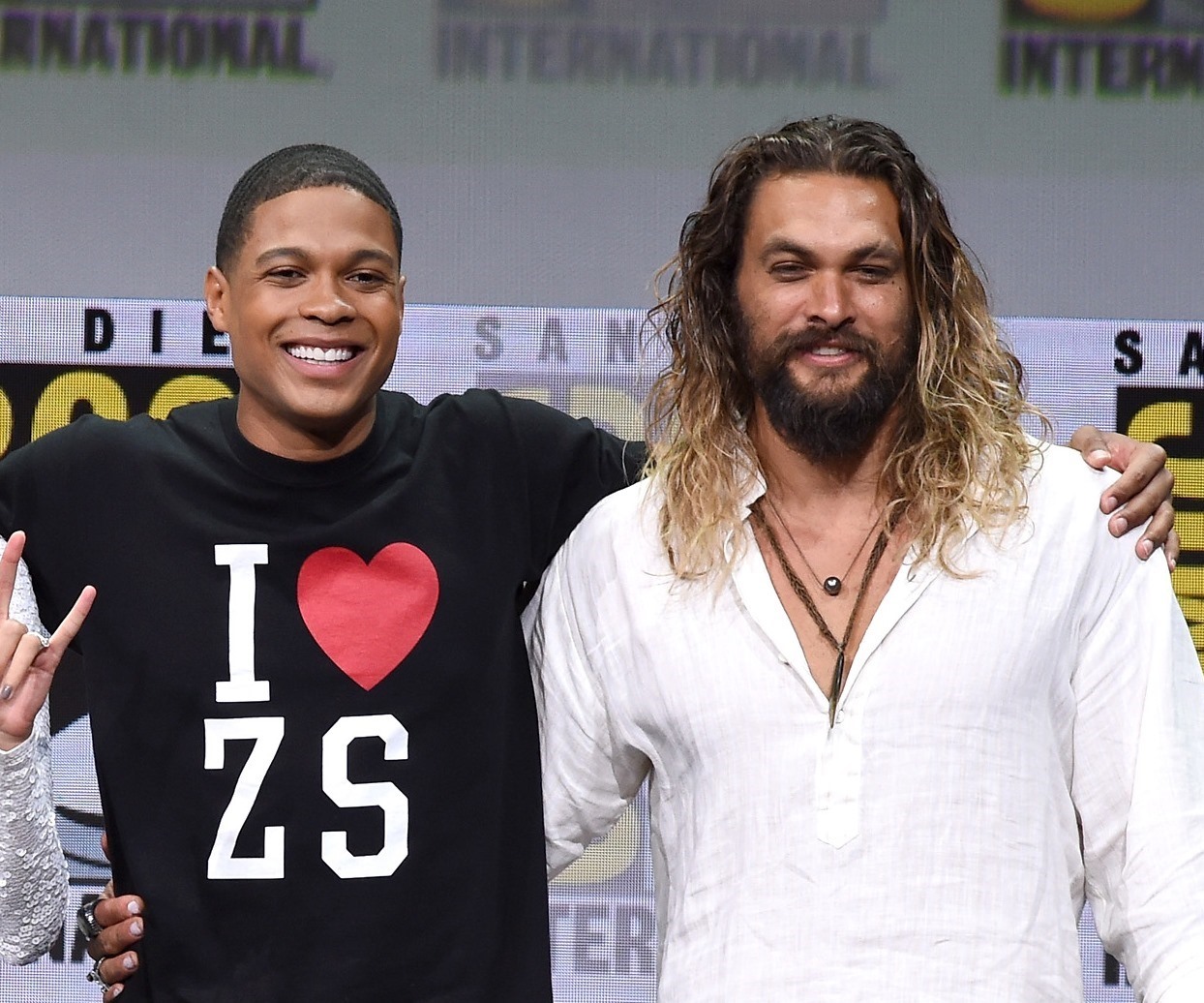Jason Momoa is the first Justice League cast member to publicly side ...