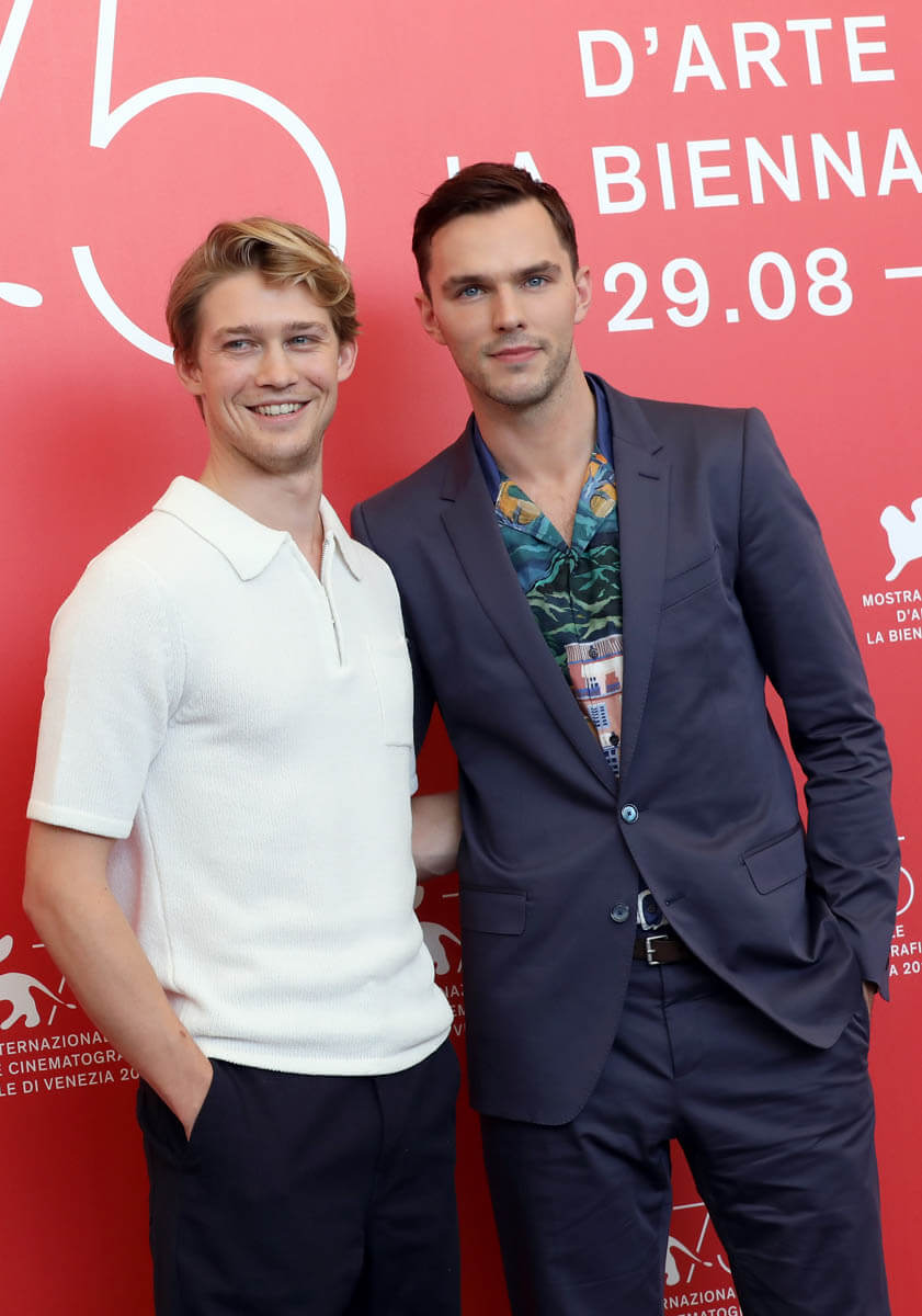 https://photos.laineygossip.com/articles/alwyn-hoult-venice-30aug18-01.jpg