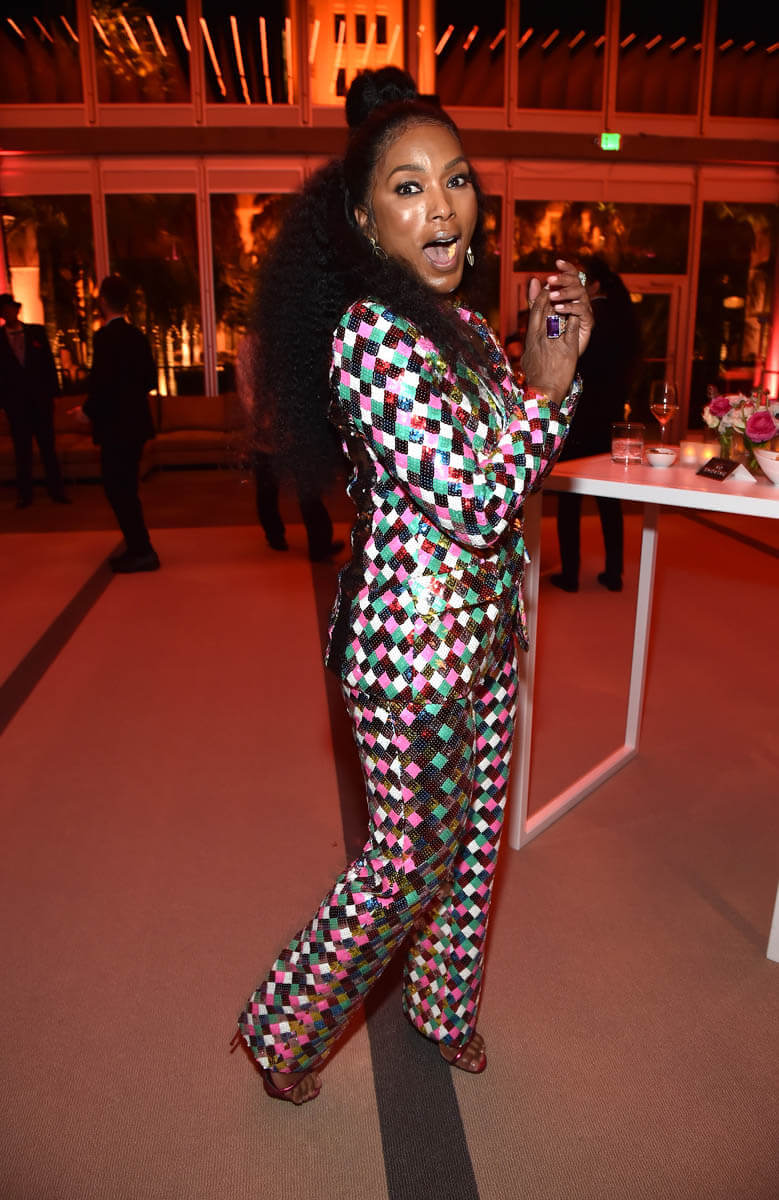 60 Year Anniversary >> Angela Bassett in sequins at the 2018 VF Oscar party 60 Year Anniversary >> Angela Bassett in sequins at the 2018 VF Oscar party