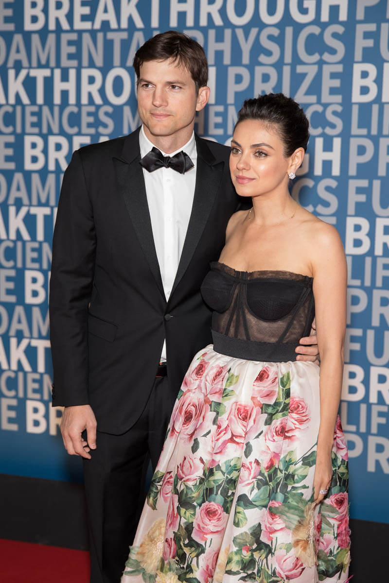 Ashton Kutcher and Mila Kunis were "meh" at the Breakthough Prize Awards