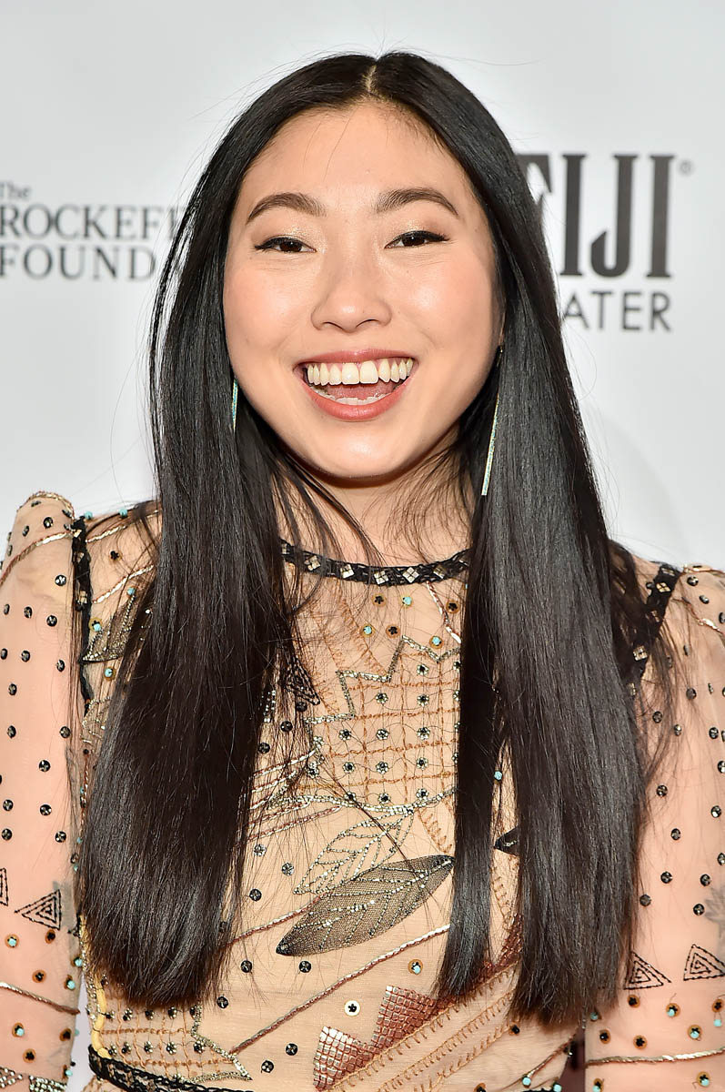 Awkwafina wins Best Actress for The Farewell at the Gotham Awards and ...
