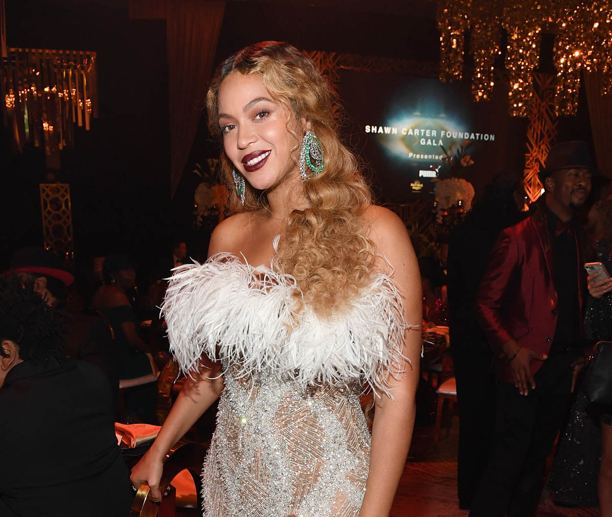Beyoncé causes frenzy online after being seen carrying a Telfar