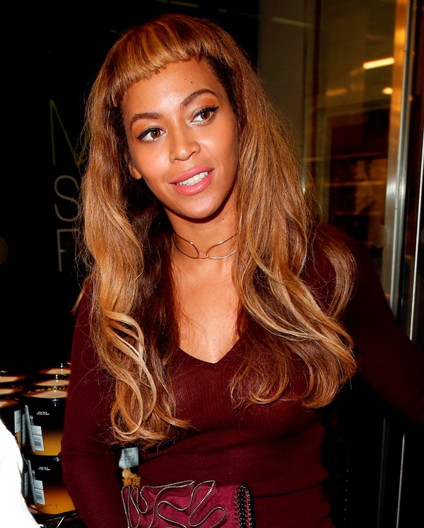 Beyonce's new hairstyle and American Music Award 