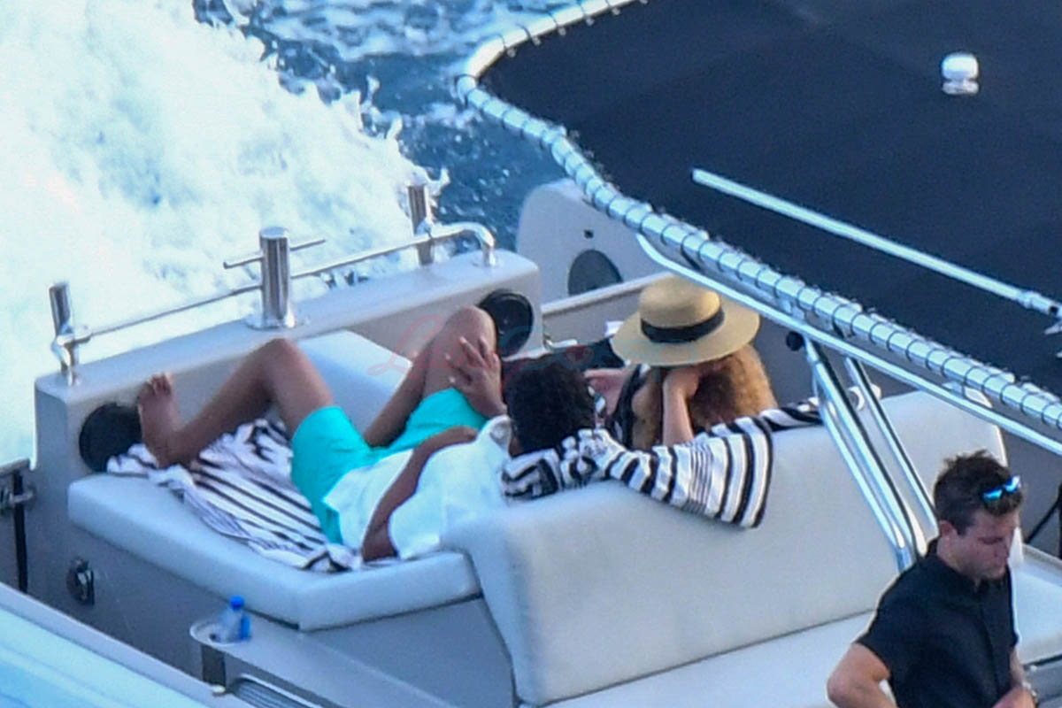 beyonce and jay z yacht italy