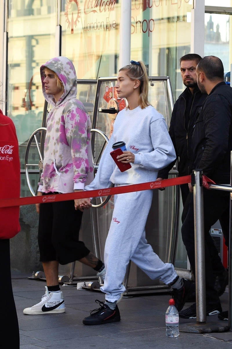 Justin Bieber Serenades Hailey Baldwin At Buckingham