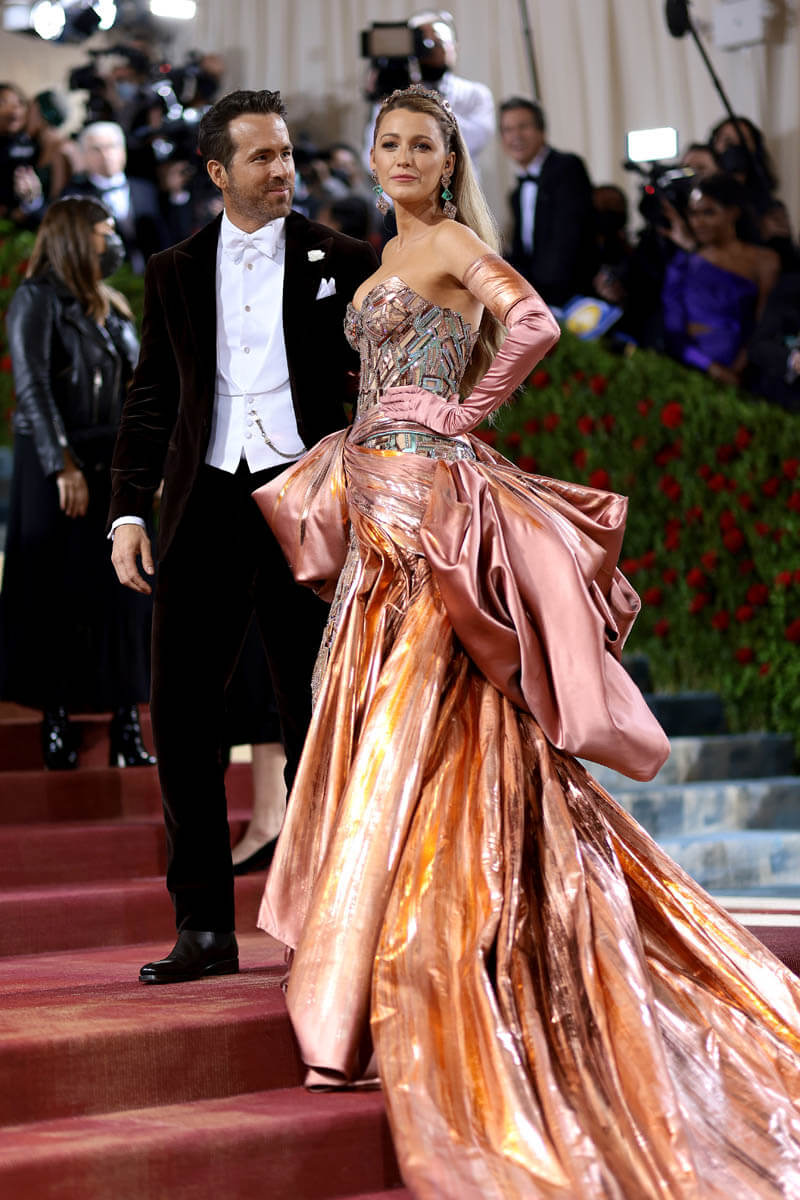 Blake Lively Tributes NYC History in Surprise Dress at Met Gala 2022 –  Footwear News