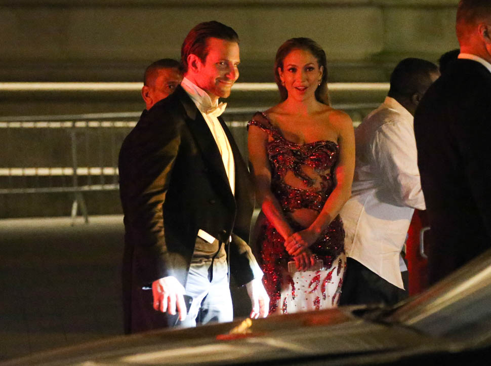 Bradley Cooper and Irina Shayk make out at MET Gala after party
