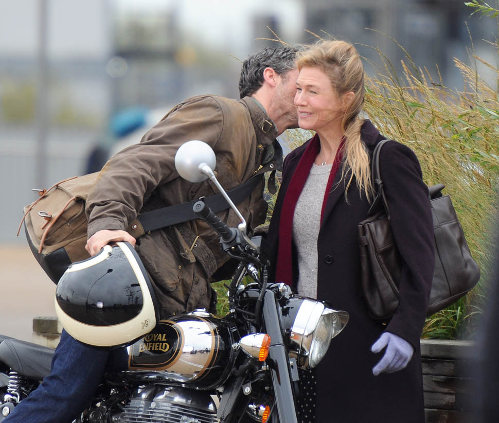 Renee Zellweger Colin Firth And Patrick Dempsey On The Set Of Bridget Jones S Baby In London Lainey Gossip Entertainment Update