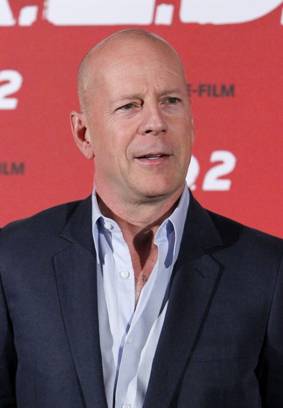 Bruce Willis acts like a jerk during interview for RED 2|Lainey Gossip ...
