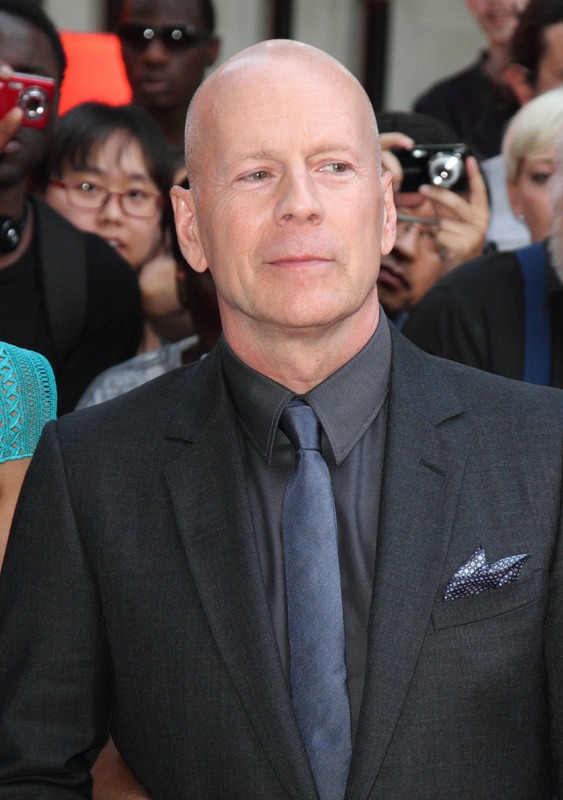 Bruce Willis acts like a jerk during interview for RED 2|Lainey Gossip ...
