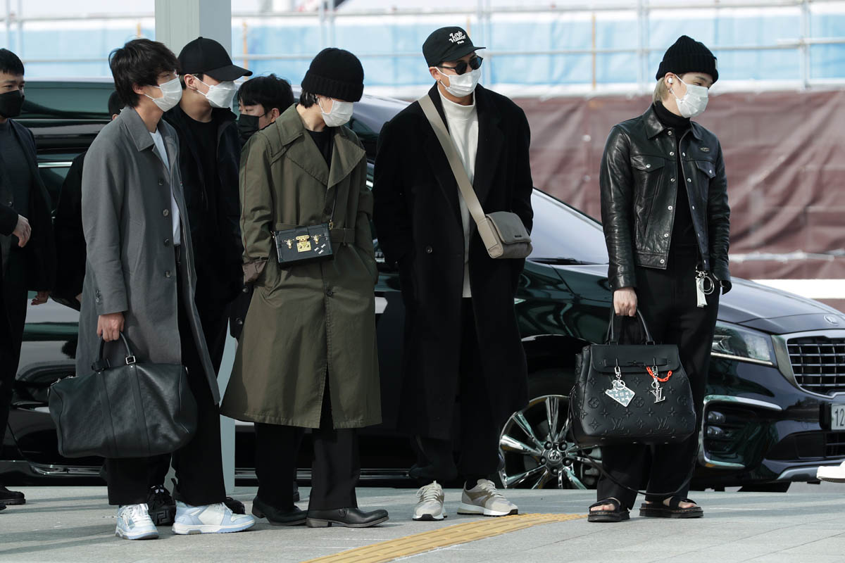 18th Nov, 2021. BTS leaves for U.S. Jin (R) and Jungkook, members of South  Korean boy group BTS, arrive at Incheon International Airport, west of  Seoul, on Nov. 17, 2021, to head