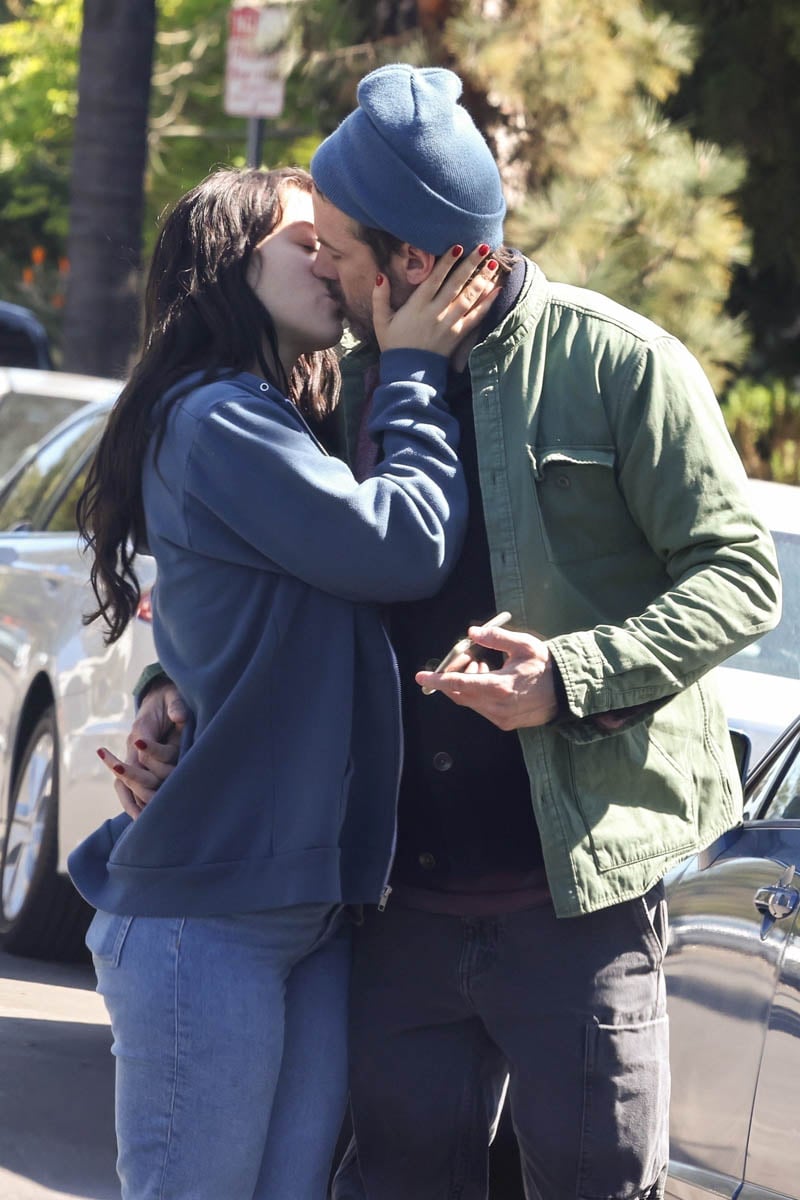 Casey Affleck Kicks Off the Week at Lunch with Girlfriend Caylee