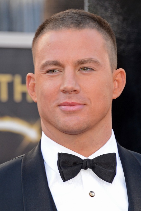 Channing Tatum And Wife Jenna Dewan Belly Cupping At The 2013 Oscars Tatum Dances With Charlize Theron Presents With Jennifer Aniston At 2013 Oscars Lainey Gossip Entertainment Update