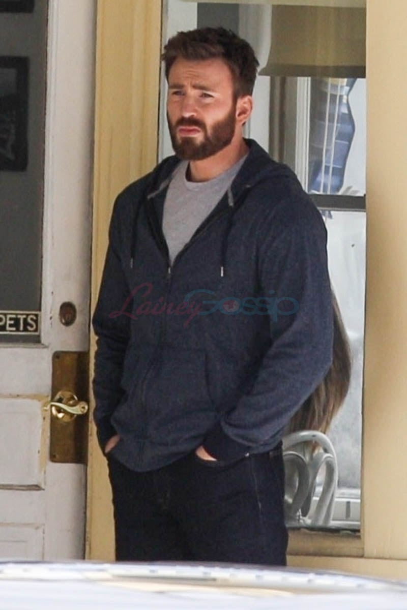 chris evans beard 2022