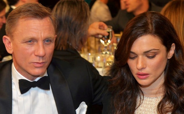 Daniel Craig and Rachel Weisz tableside kiss at the 2012 BAFTA Los ...