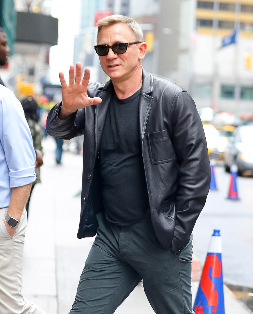 Daniel Craig gossip, latest news, photos, and video.