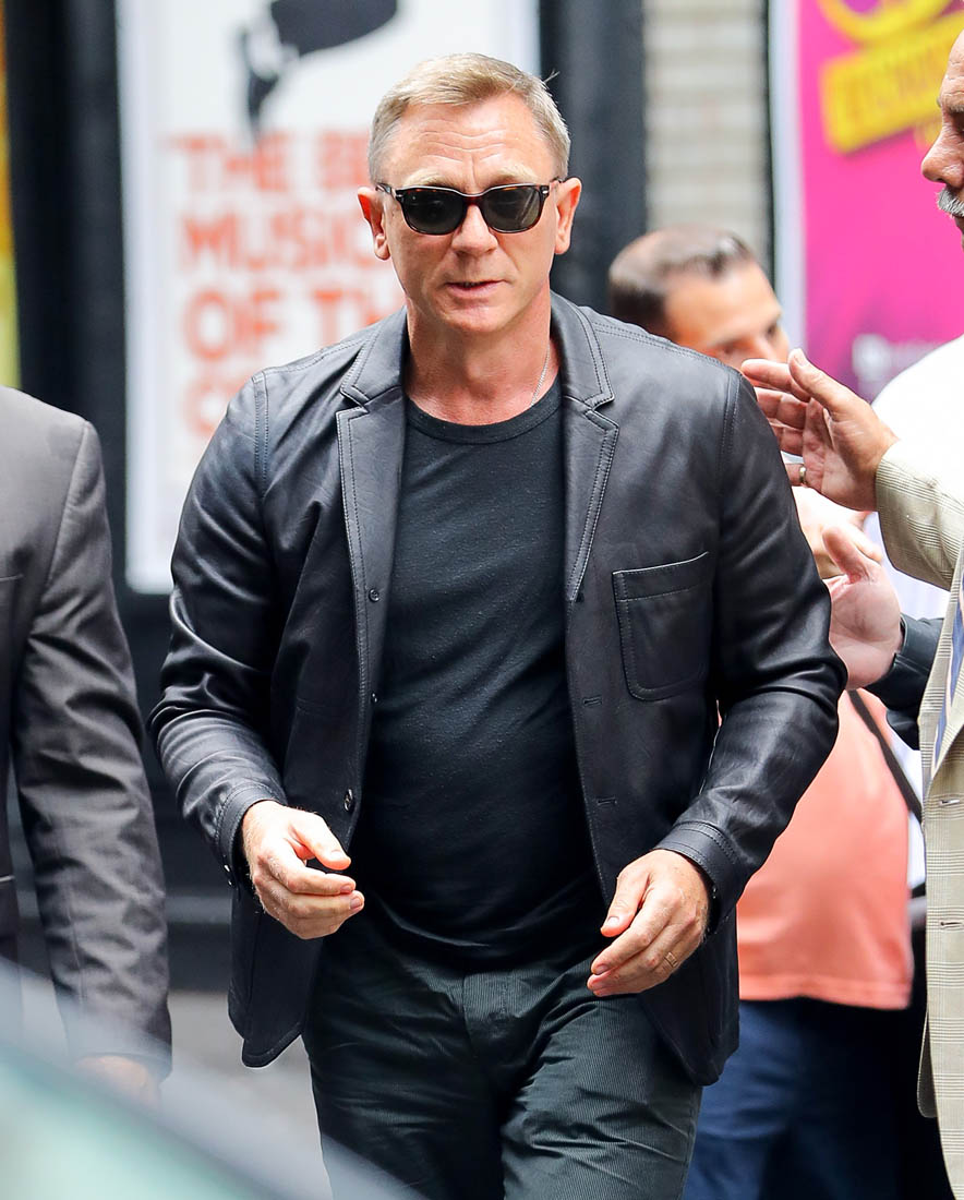 Daniel Craig confirms he will return for Bond 25 on The ...