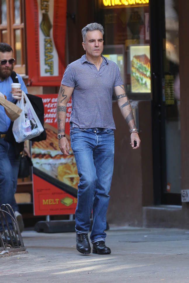 Daniel Day Lewis out in New York with great hairLainey 