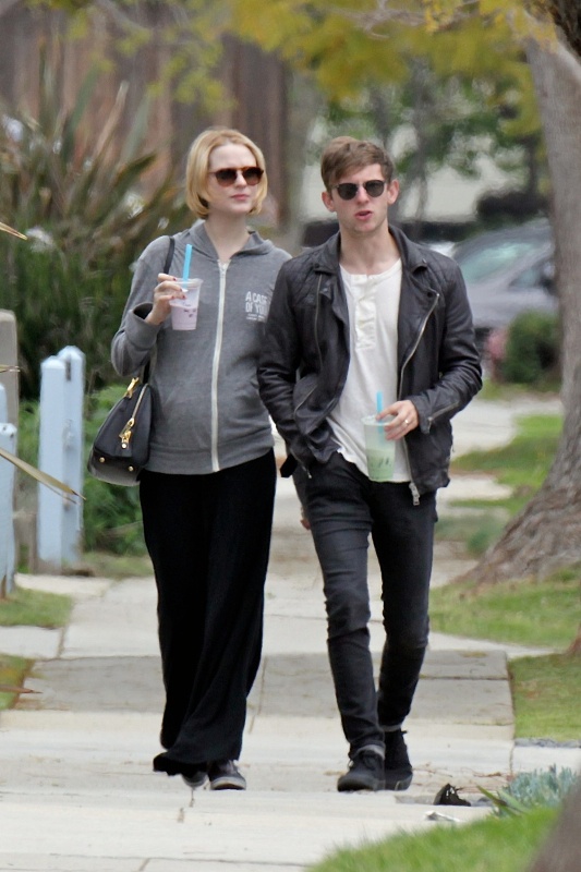 Pregnant Evan Rachel Wood and Jamie Bell and Days Of Being Wild Leslie ...