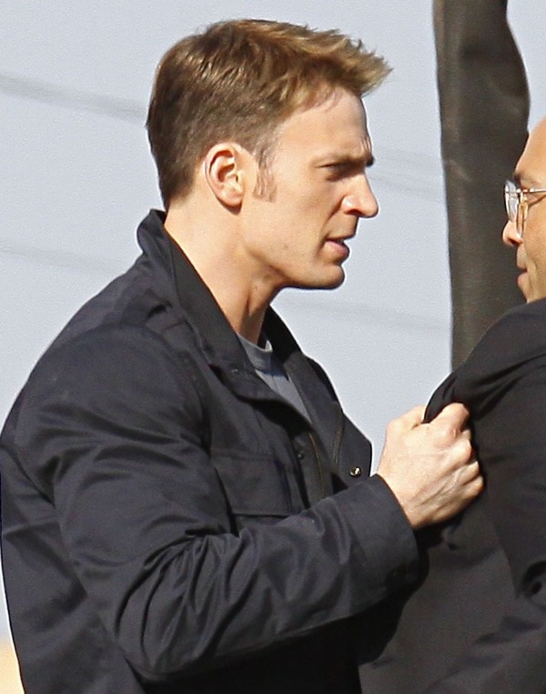 Chris Evans is blonde again for Captain America: The 