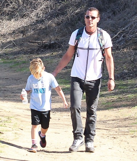 Gavin Rossdale’s hand on the nanny’s back/butt while hiking