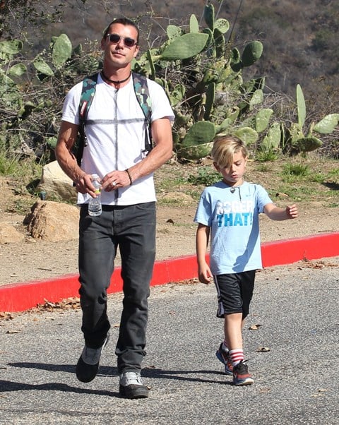 Gavin Rossdale’s hand on the nanny’s back/butt while hiking