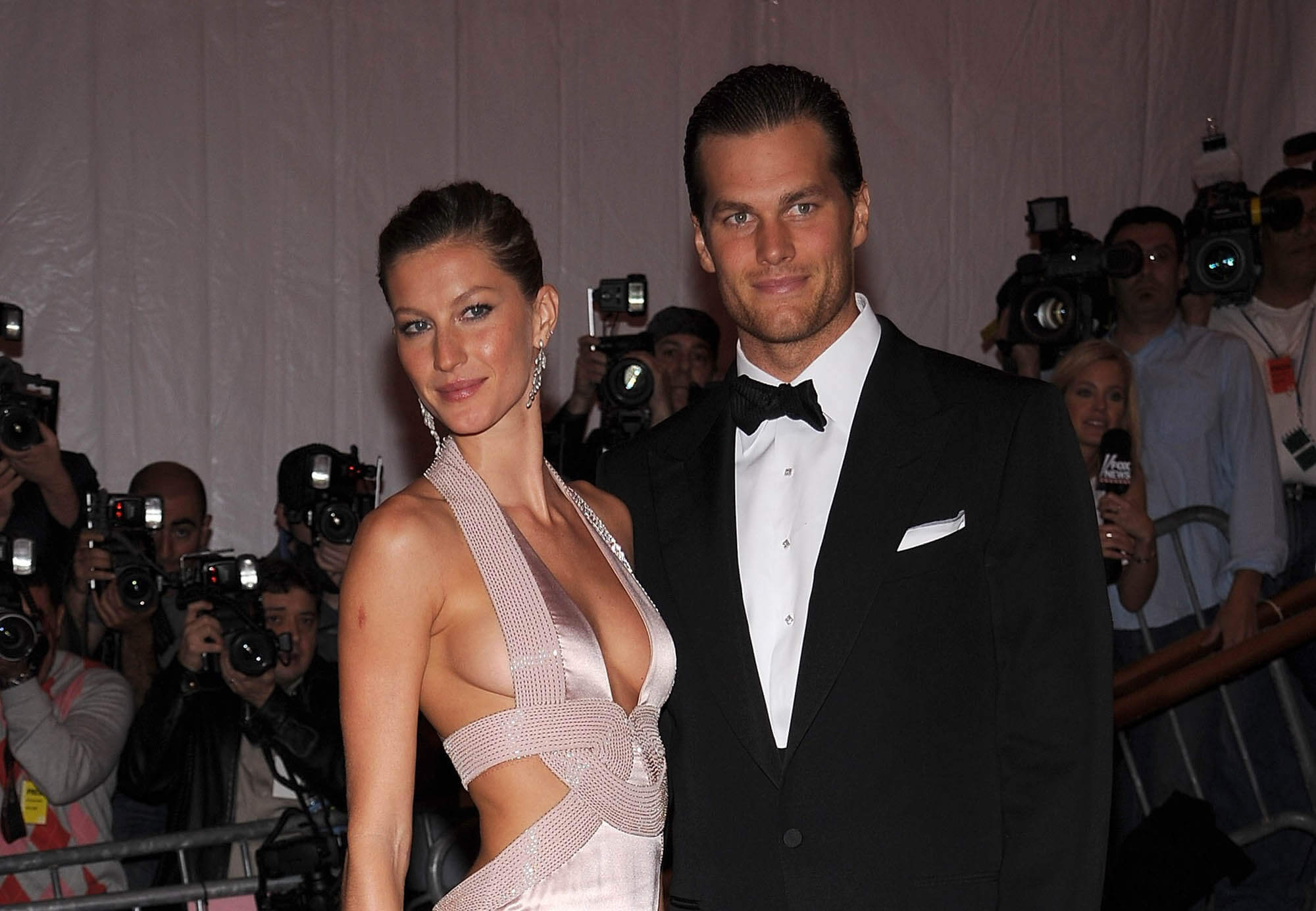 Gisele Bundchen will be a Met Gala single for the first time in years