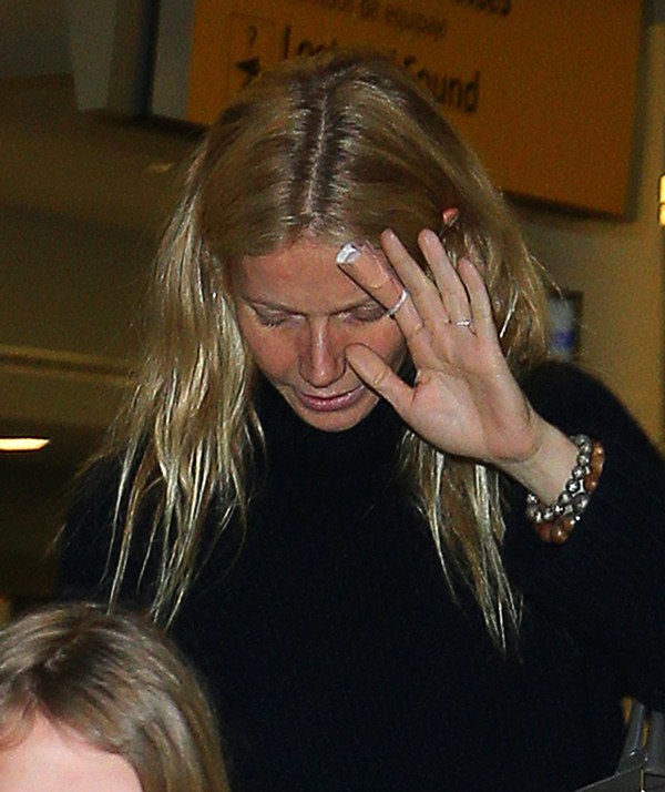 Gwyneth Paltrow Chris Martin with kids in New York for Christmas|Lainey ...