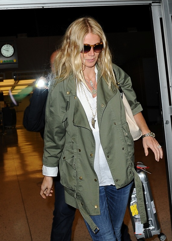 Gwyneth Paltrow and Demi Lovato meet at the airport|Lainey Gossip ...