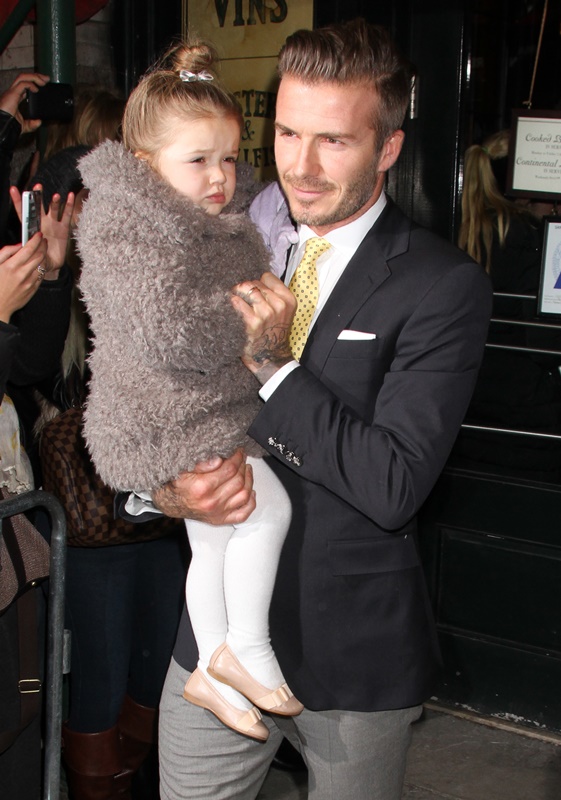 Harper Seven digs deep in the front row at Victoria Beckham New York ...