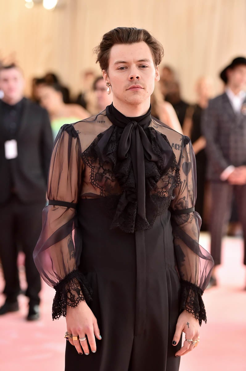 harry-styles-vs-ezra-miller-best-dressed-genderbender