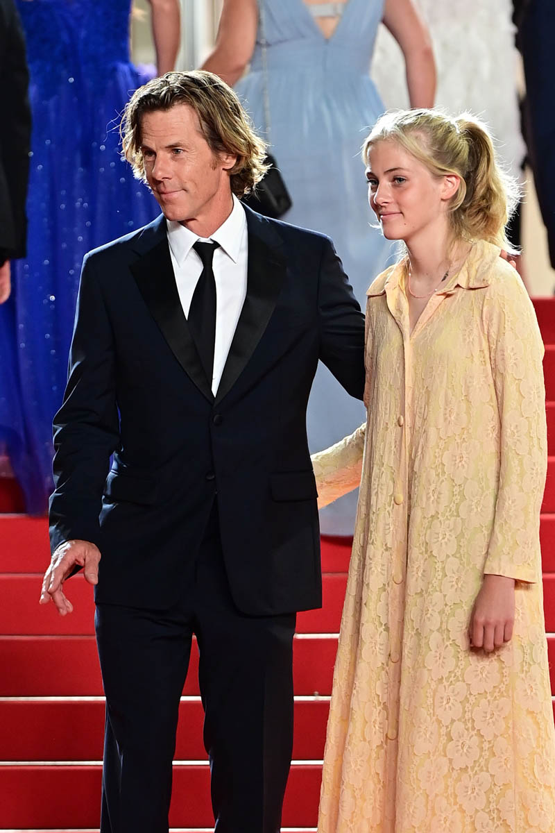 Julia Roberts S Daughter Hazel Is The Essence Of Her Mother At Cannes With Dad Danny Moder