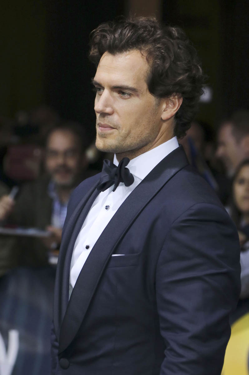 Henry cavill curly