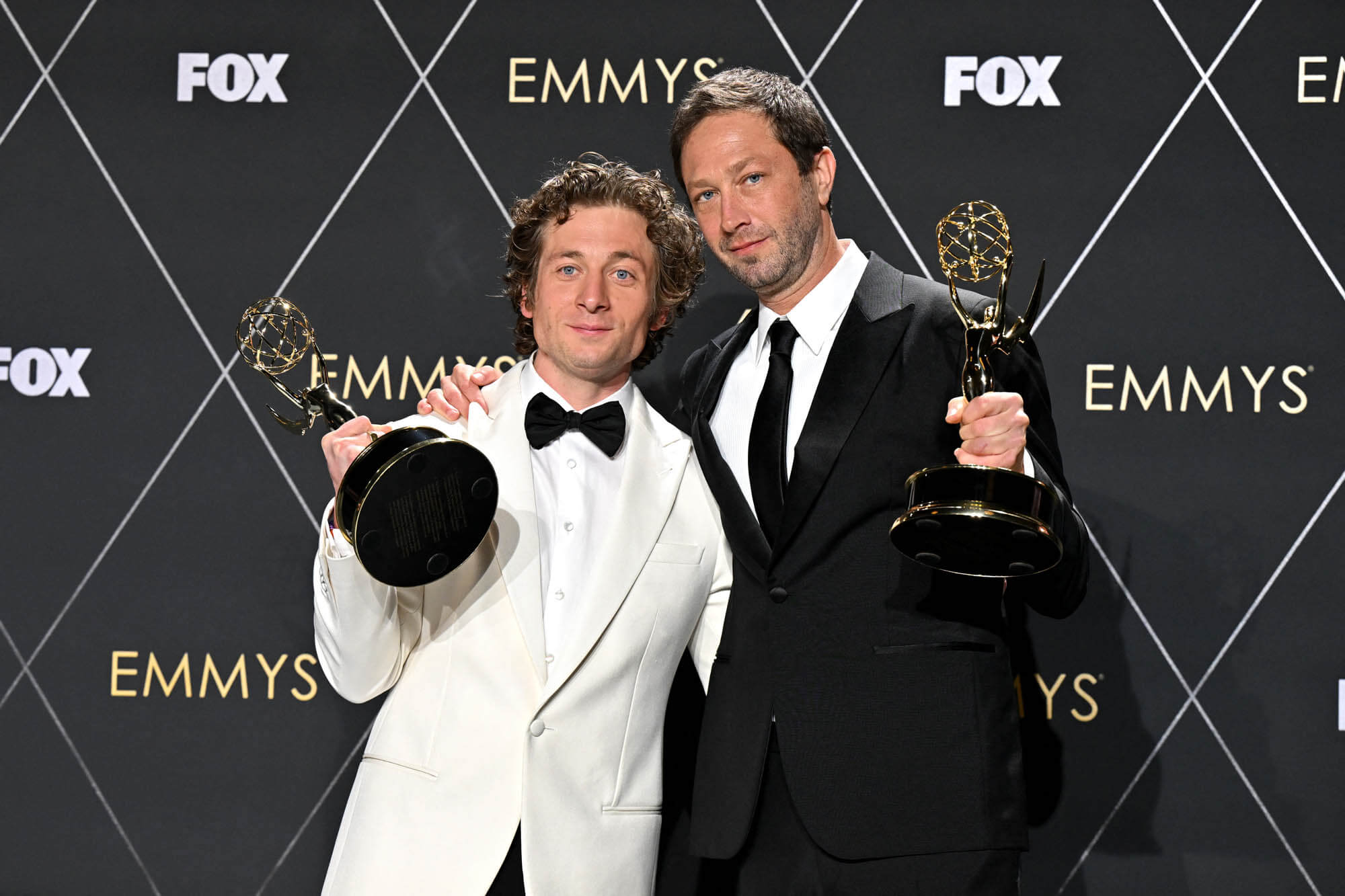 2024 Emmys Hot Dudes Including Jeremy Allen White Ebon Moss Bachrach   Hot Guys Emmys 16jan24 01 