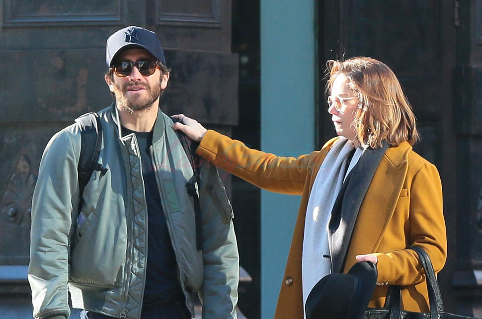 Jake Gyllenhaal and Ruth Wilson walk the dog after Christmas|Lainey ...