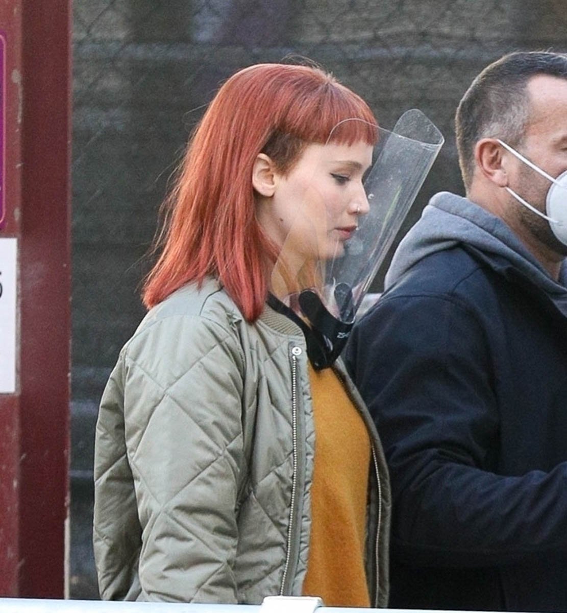 Jennifer Lawrence And Leonardo Dicaprio In Plastic Face Shields On Set Of Adam Mckay S Don T Look Up