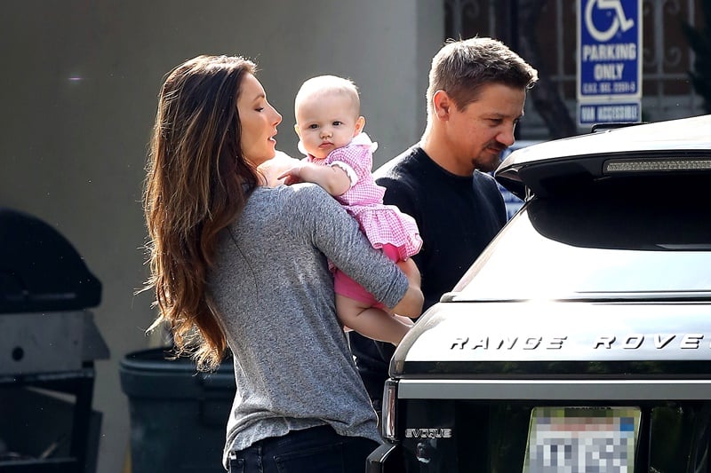 Jeremy Renner with baby Ava Berlin and Sonni Pacheco running errands ...