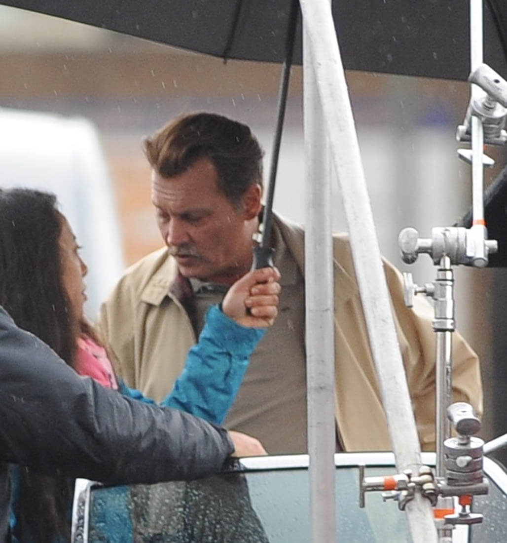 Johnny Depp in costume on LAbryrinth set as Amber Heard divorce drama continues into 2017