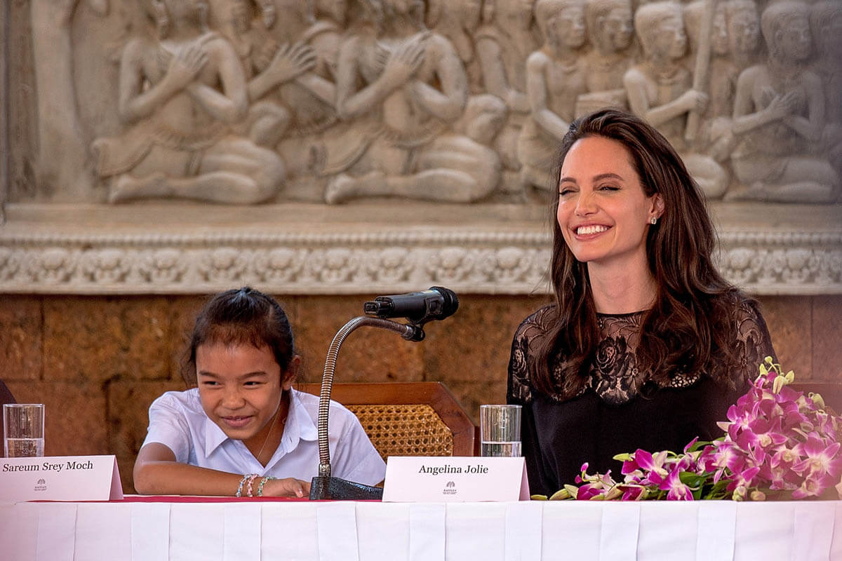 Angelina Jolie in Cambodia with the kids and answers BBC interview question about the ...