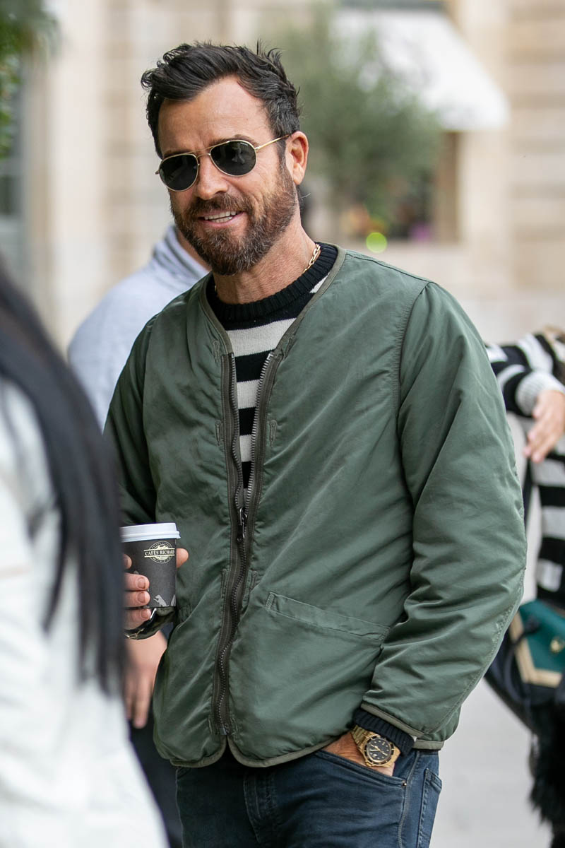 Justin Theroux wore sunglasses at 